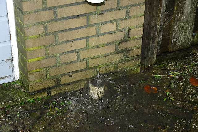 2020/228/20201221-22u45 GB 003 Wateroverlast Frisolaan.jpg